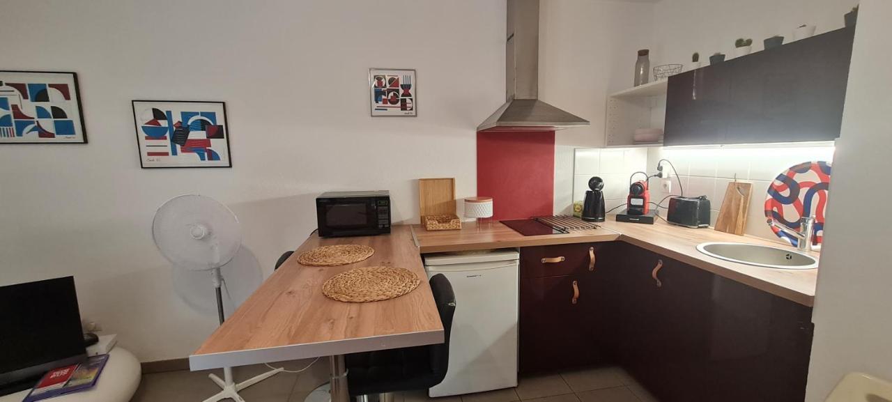 Beau Studio Tout Confort Au Calme Avec Parking . Apartment วีเลอร์บาน ภายนอก รูปภาพ